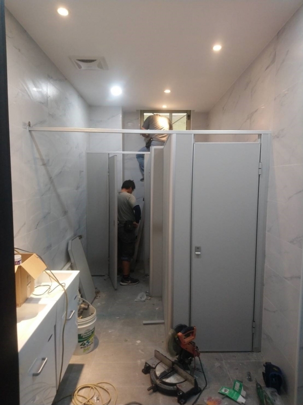廁所隔間工程